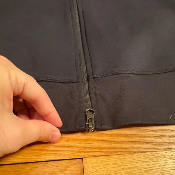 Apple Employee Black Jacket - Picture 3 of 6